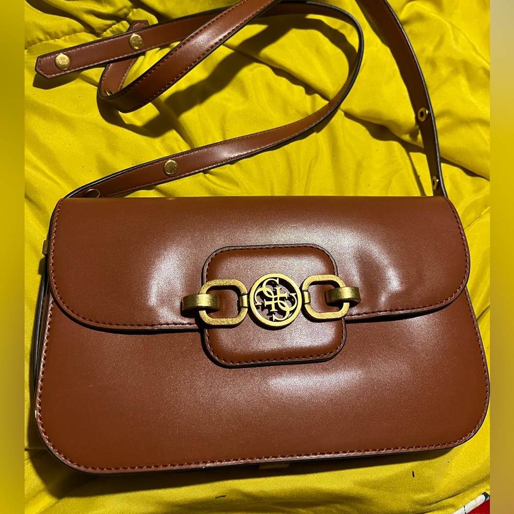 Guess “Brown” Cross Body Purse - Used (great condition)